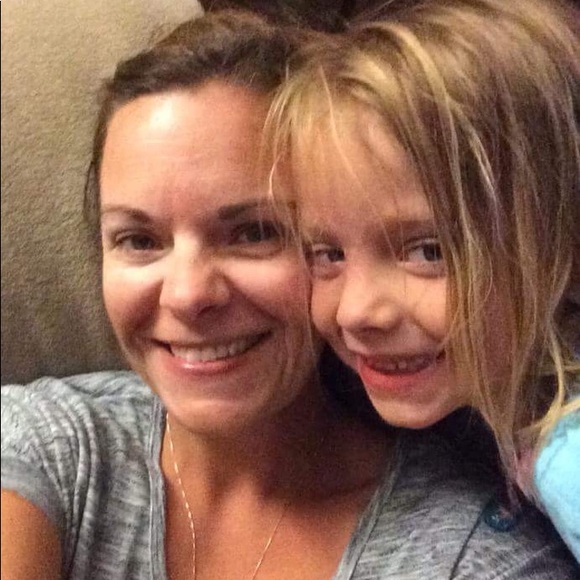 Meet your Posher, Simmoni - Picture 1 of 1